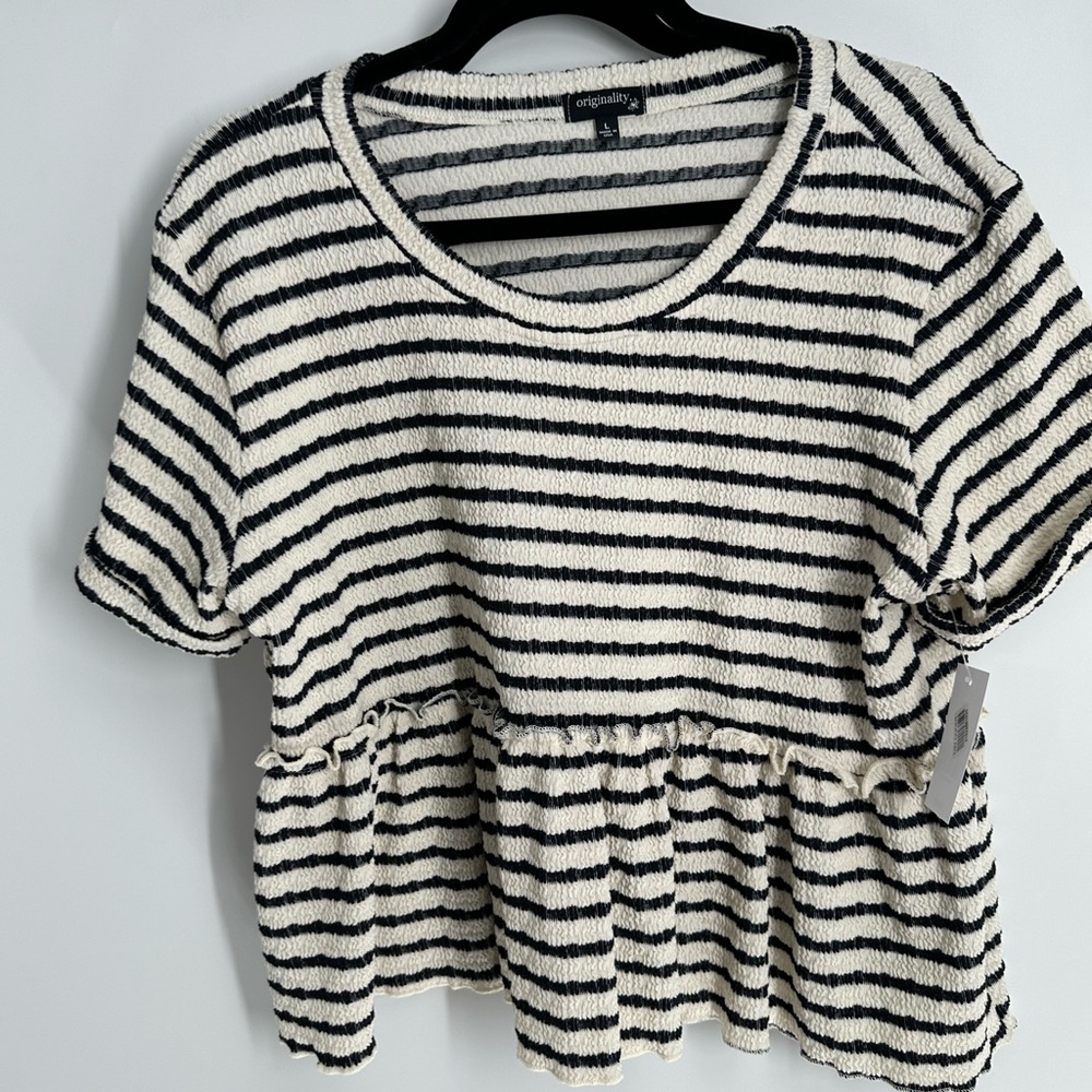 Originality navy and white striped top